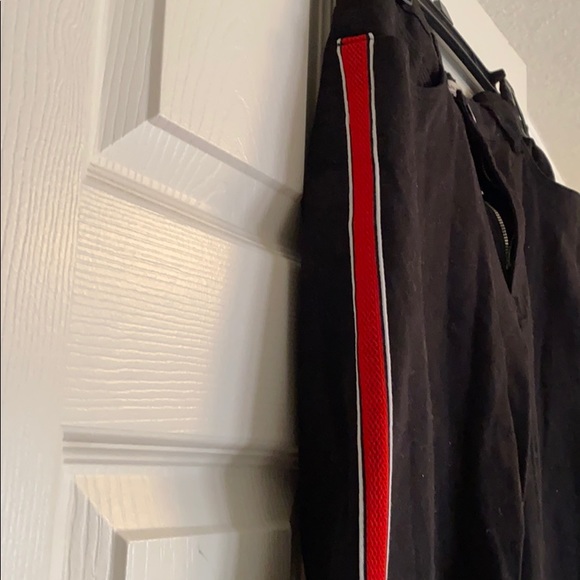 Mid rise jeans with red stripe - Picture 2 of 2